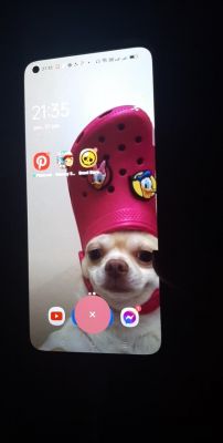 Realme 9 - biały krzyżyk na czerwonym tle, przyczyna i rozwiązanie