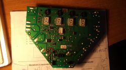 Płyta ceramiczna Amica PH6400- Nie działa zwarty kondensator 10uF/400V