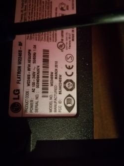 Jaką przejściówkę HDMI-VGA kupić do PS4 dla LG Flatron W2246S?