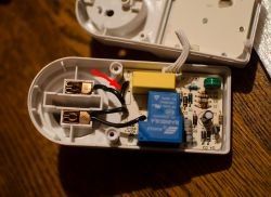 Programator Avidsen 103721 nie załącza się po podłączeniu do sieci - co zrobić?