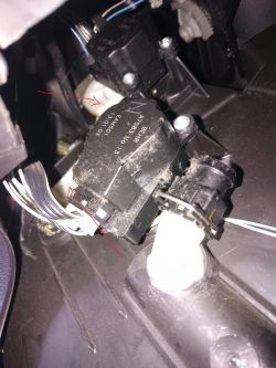 Peugeot 307 2.0 16V 2003 - Warm air supply is working / not working