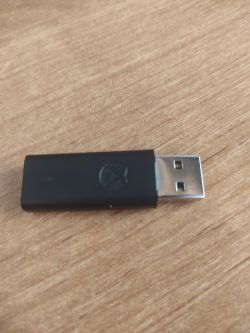 Jak otworzyć adapter Xboxa - szukam instrukcji