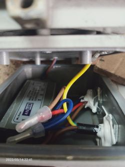Regulacja natężenia światła w naświetlaczu LED 230V/50W - jak zmniejszyć moc oświetlenia?