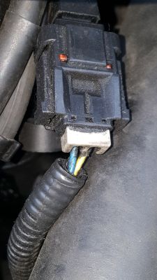 Gdzie znaleźć schemat elektryki i sterowania wtryskiem do Volvo S40 '97?