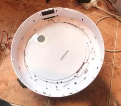 Wnętrze odkurzacza smart/robota sprzątającego z WiFi Medion 13277