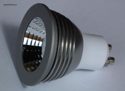 Oczka "Niviss" 4W LED MR16/GU10 3000/4000/5000/5700K 90+ CRI Oczka "Niviss" 4W LED MR16/GU10 3000/4000/5000/5700K 90+ CRI