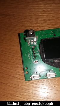 Naprawa wyrwanego portu USB w radiu ciągnika - czy to możliwe?
