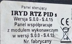 Etykieta panelu sterującego z napisem „IRYD RTZ PID s” i wersją S.0.0–S.4.15