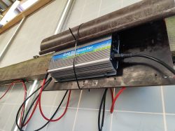 Czy watomierz wtyczkowy typu Ingrid zlicza energię oddawaną do sieci (inverter do gniazdka)?