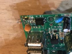 Test, teardown i małe modyfikacje modułu ładowarki/gniazda USB do puszki z Chin Test, teardown i małe modyfikacje modułu ładowarki/gniazda USB do puszki z Chin
