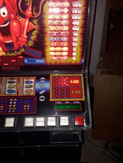 Automat do gier "Jednoręki bandyta" - Lucky Devil MPU4 uszkodzony wrzu