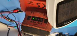 Green LED is lit on the Li-Ion B22/5.2 charger.