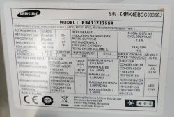 Samsung RB41J7235SR -urwana prowadnica w zamrażalniku