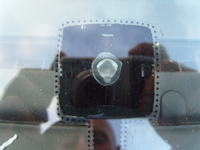 Montaż czujnika deszczu na szybie