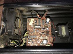 Disco lighting from the pre-DMX era – what lies inside the analogue Trix BrokenSwing 501?