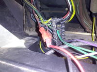 Jak podłączyć radio w Polonez Caro Plus? Schemat kabli i przejściówka