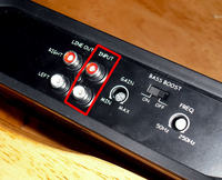 Jak podłączyć radio z dwoma parami chinch do wzmacniacza z jedną parą?