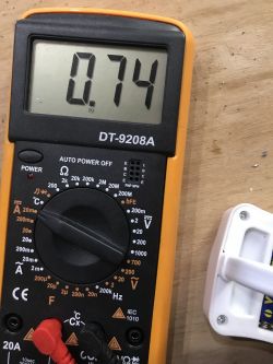 Lampka LED do toalety z czujnikiem ruchu - testy i przymusowa naprawa