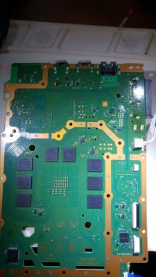 Konsola PS4 Slim po upadku - brak reakcji, próba naprawy CXD90042GG i APU