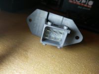 Podłączenie silnika podnoszenia szyby toyota avensis t25 Podłączenie silnika podnoszenia szyby toyota avensis t25
