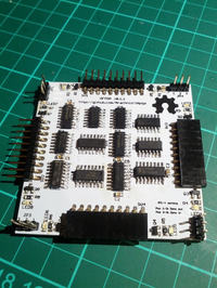 Zrób sobie FPGA z bramek 7400