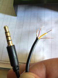 Jak wymienic zepsuty kabel w headsecie? Dziala tylko jedna sluchawka. Jak wymienic zepsuty kabel w headsecie? Dziala tylko jedna sluchawka.