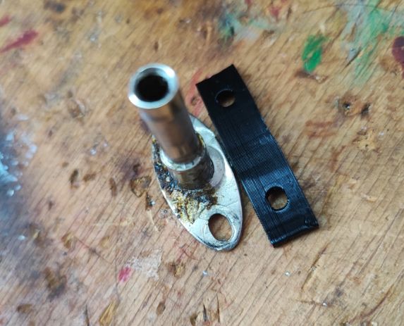 Print-experiment - repairing a workshop light, replacing a metal component