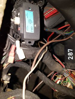 Audi 80 B4 avant 1.6 ADA - Nie da się odpalić, świecą awaryjne od alarmu oraz ni