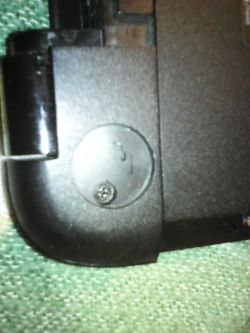 HP Pavilion 15-r104nw - Demontaż obudowy, wymiana pamięci i dysku, problem ze śrubkami, klawiatura