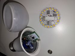 XLD-WIFIBLE-A19 Smart LED Bulb E27 LN882H CB2L teardown, weak WiFi range?