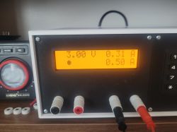 Zasilacz warsztatowy 30V / 10A, sterowany cyfrowo
