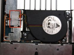 Wyrwane pady lutownicze, alternatywne podłączenie wentylatora - PS2 Slim SCPH-77004