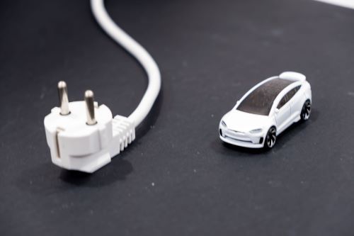 Elektryki vs. hybrydy – sprawdzamy, co naprawdę opłaca się dziś w mieście Elektryki vs. hybrydy – sprawdzamy, co naprawdę opłaca się dziś w mieście