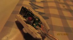 Jak naprawić włącznik od mechanizmu migającego w butach sportowych?