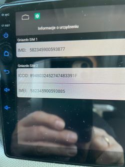 Radio samochodowe Android 9 - Informacje o urządzeniu Ekran radia samochodowego z informacjami o SIM.