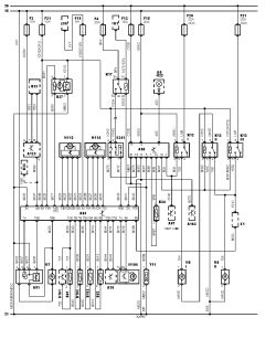 Schemat elektryczny systemu klimatyzacji z dwoma wentylatorami i automatycznym sterowaniem w pojeździe.