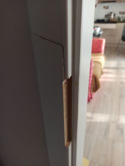 How to repair a cracked door frame?