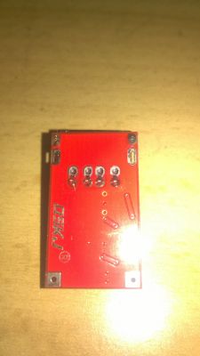 Jak rozpoznać bieguny na przetwornicy 12V-24V na 5V?