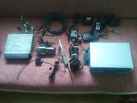 Radio, zmieniarka JVC, zestaw głoośnomówiący i dużo przewodów