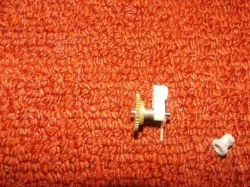 Magnetofon Technics RS-TR555 - Pęknięte koło zębate