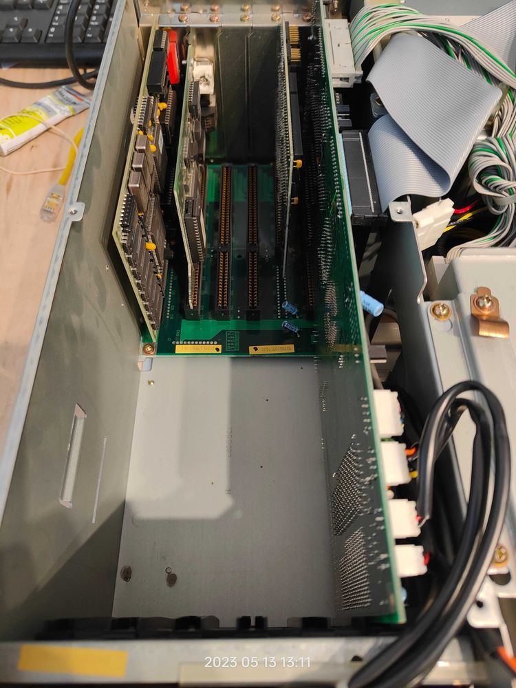 モモページ Jak dodać pamięć RAM do komputera z procesorem Intel 80386?