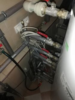 What is the reason for poor hot water pressure in all taps?
