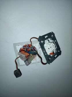 Sonoff Basic R2 - podłączenie do sterowania oświetleniem