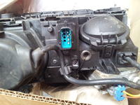 BMW E38 740i - schemat wtyczki oraz lampy przedniej xenon OEM BMW