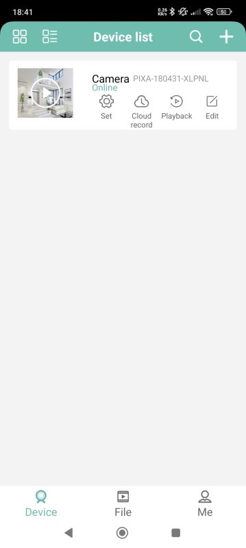 Device list screen showing one online network camera in a mobile app