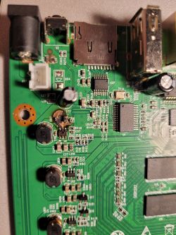 Szukam schematu płyty dekodera Sat Ustym 4k pro do zidentyfikowania uszkodzeń