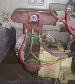 Beko WBF 6006C - pralka nie pobiera wody, działa tylko wirowanie