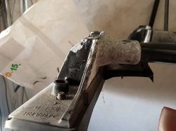 Jak odnowić belki dachowe?