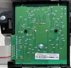 Zdjęcie płytki sterującej suszarki Electrolux.