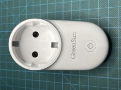 Weiße GreenSun WiFi Smart-Steckdose mit Netzschalter, Draufsicht